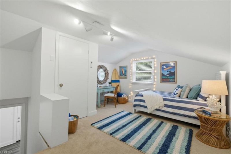 Photo 29 of 50 residential for sale in Chesapeake virginia