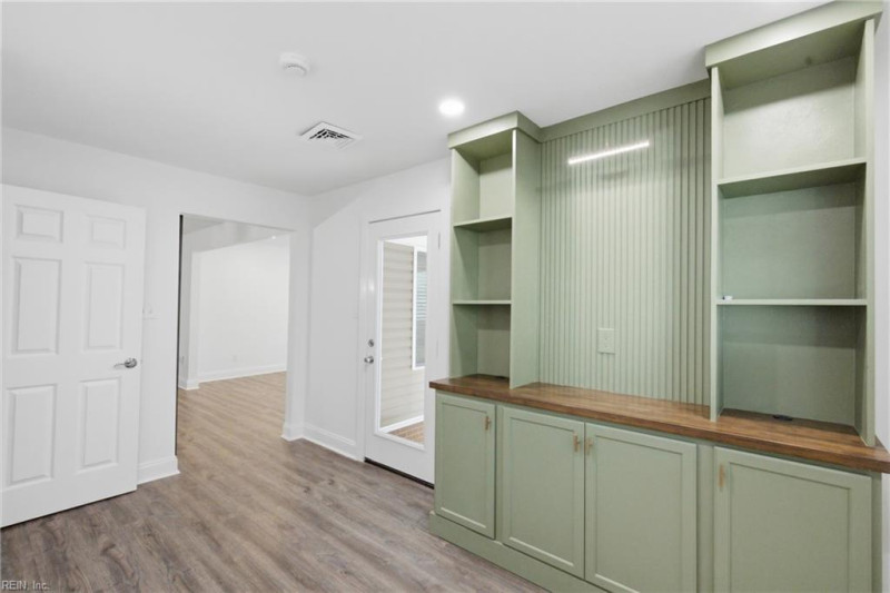 Photo 30 of 50 residential for sale in Chesapeake virginia