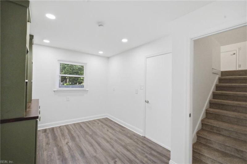 Photo 31 of 50 residential for sale in Chesapeake virginia
