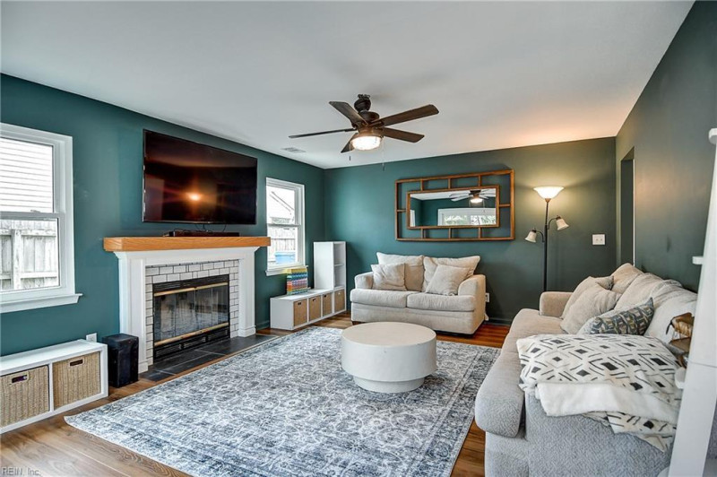 Photo 11 of 49 residential for sale in Virginia Beach virginia