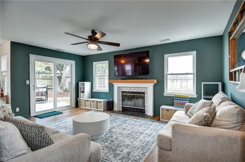 Photo 13 of 49 residential for sale in Virginia Beach virginia