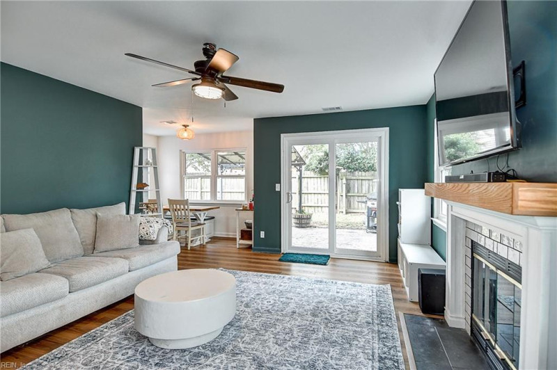Photo 14 of 49 residential for sale in Virginia Beach virginia