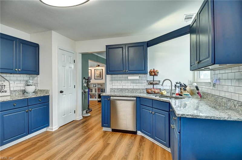 Photo 20 of 49 residential for sale in Virginia Beach virginia