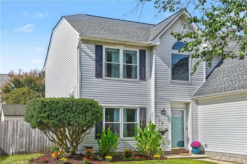 Photo 3 of 49 residential for sale in Virginia Beach virginia
