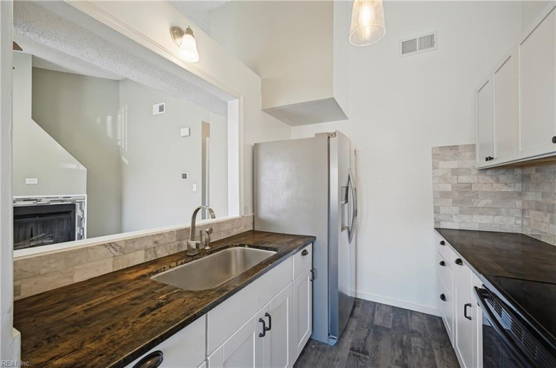 Photo 21 of 39 residential for sale in Virginia Beach virginia