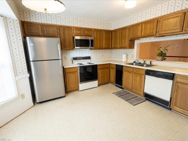 Photo 7 of 41 residential for sale in Virginia Beach virginia Photo 7 of 41 residential for sale in Virginia Beach virginia