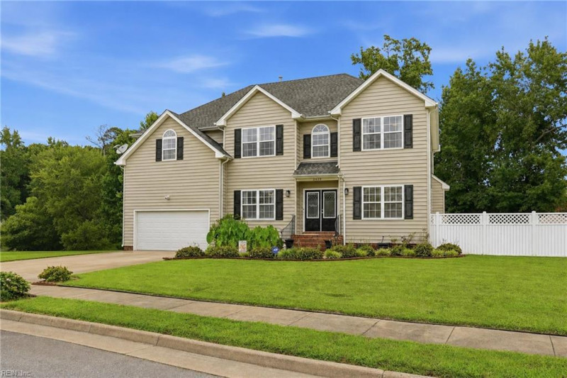 Photo 5 of 49 residential for sale in Suffolk virginia