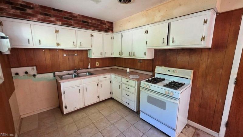 Photo 9 of 26 residential for sale in Newport News virginia Photo 9 of 26 residential for sale in Newport News virginia
