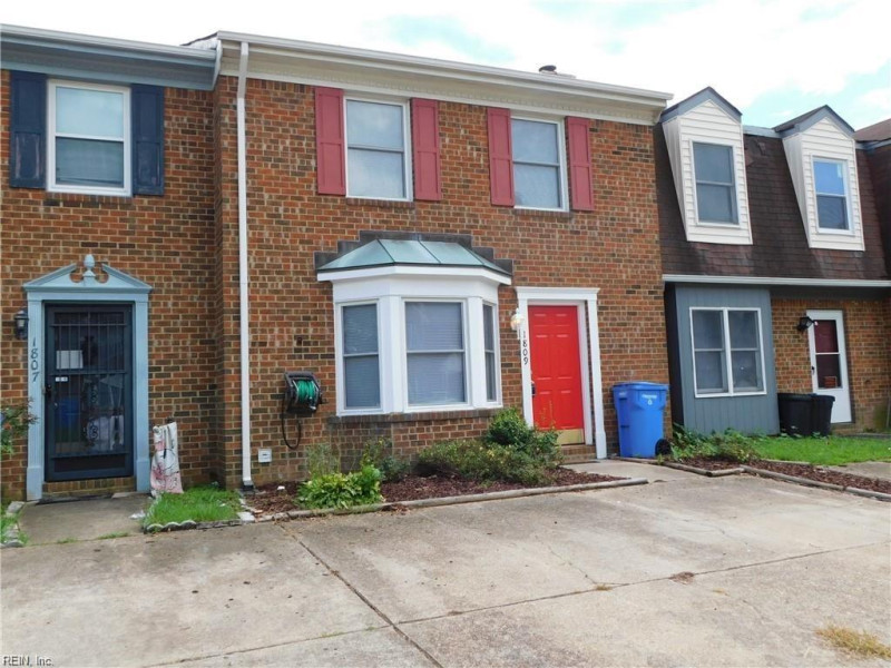 Photo 1 of 29 residential for sale in Chesapeake virginia