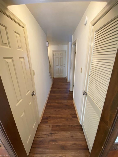 Photo 10 of 29 residential for sale in Chesapeake virginia