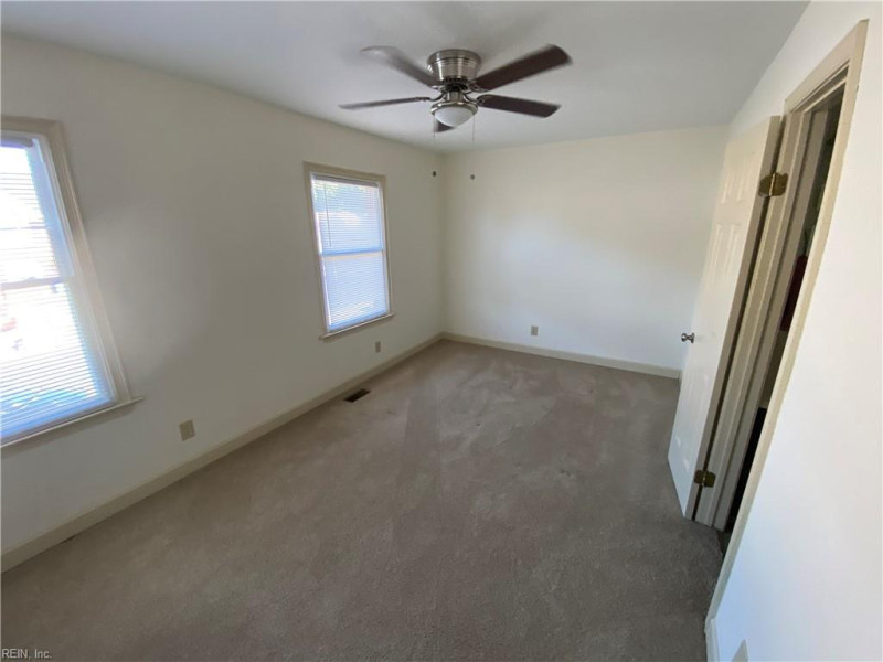 Photo 22 of 29 residential for sale in Chesapeake virginia