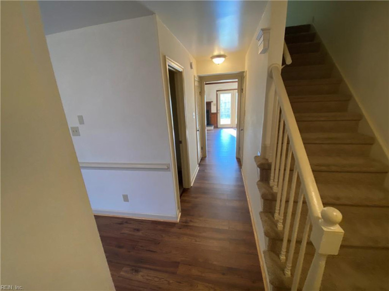 Photo 3 of 29 residential for sale in Chesapeake virginia