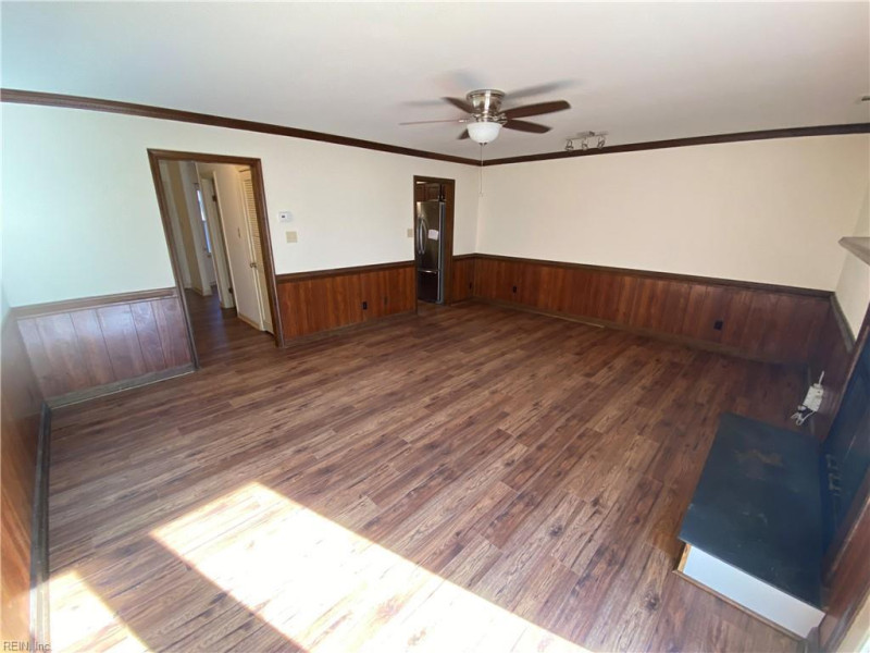 Photo 9 of 29 residential for sale in Chesapeake virginia