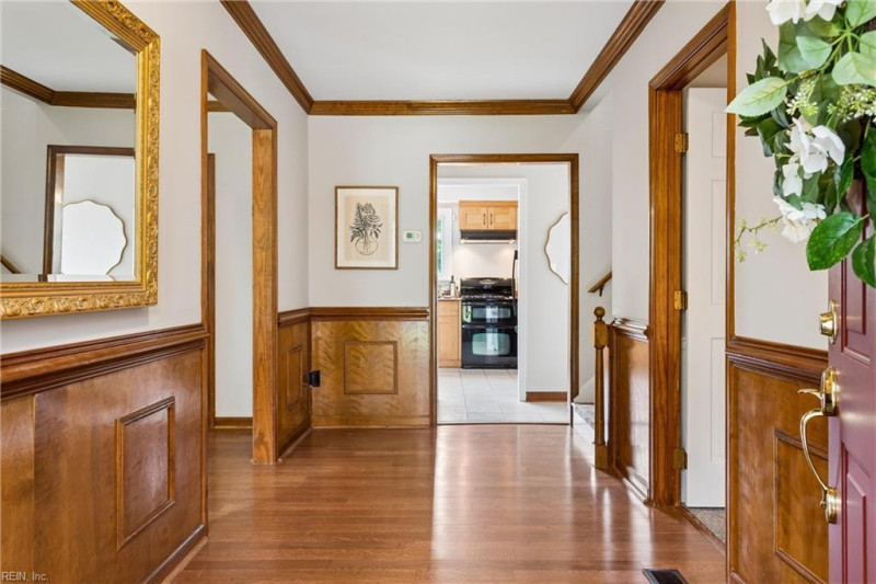 Photo 4 of 50 residential for sale in Hampton virginia