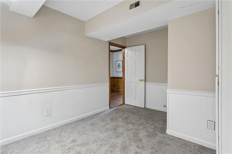 Photo 7 of 50 residential for sale in Hampton virginia