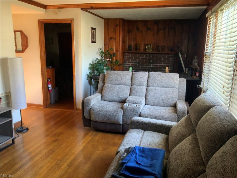 Photo 5 of 13 residential for sale in Newport News virginia