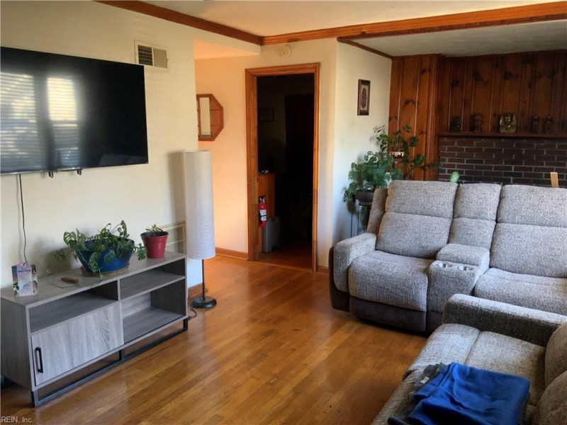Photo 6 of 13 residential for sale in Newport News virginia