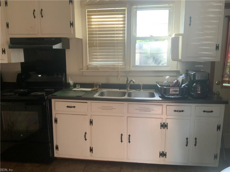 Photo 7 of 13 residential for sale in Newport News virginia