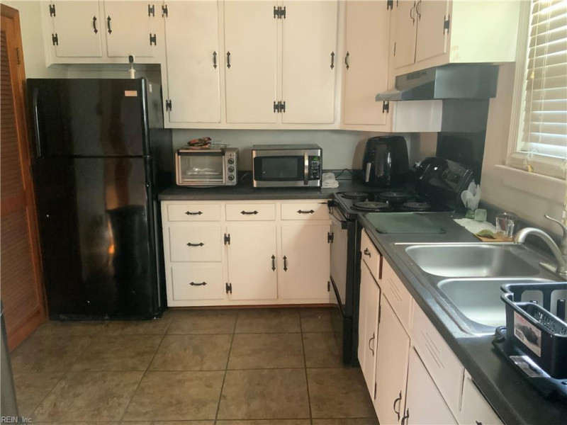 Photo 8 of 13 residential for sale in Newport News virginia