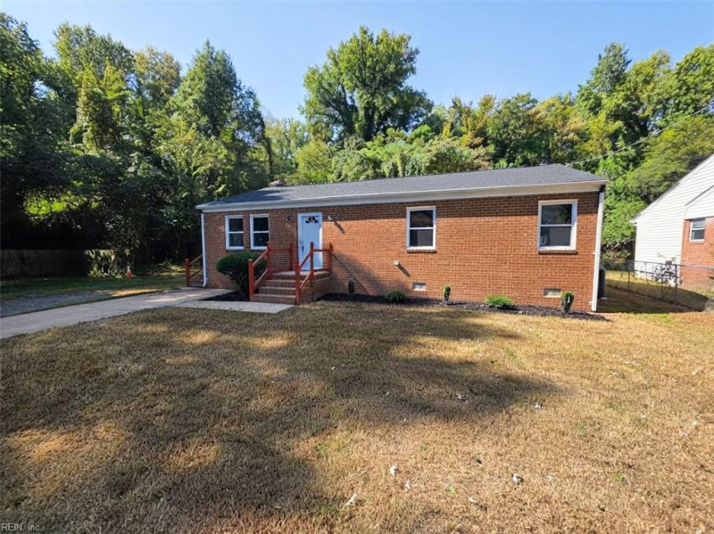 Photo 18 of 23 residential for sale in Hampton virginia