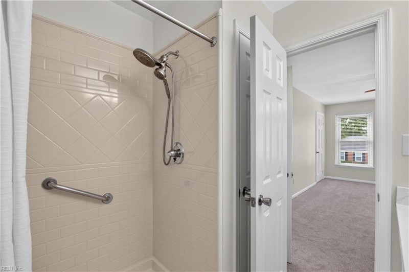 Photo 14 of 50 residential for sale in Virginia Beach virginia