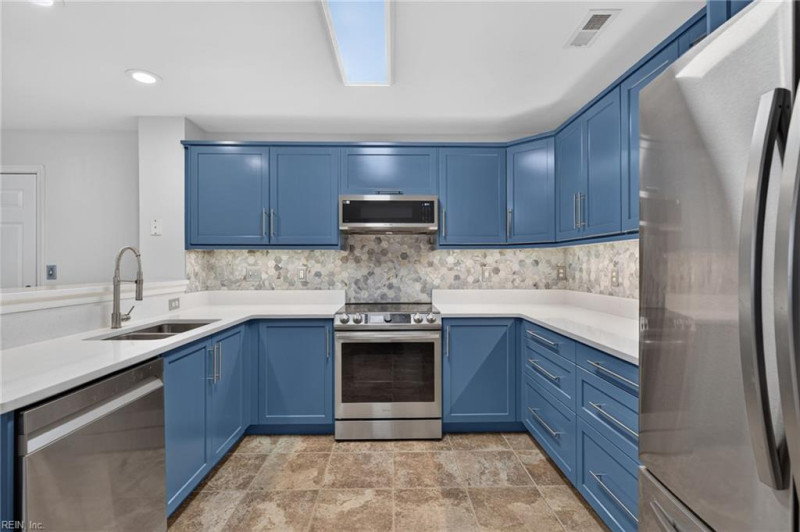Photo 12 of 31 residential for sale in Virginia Beach virginia