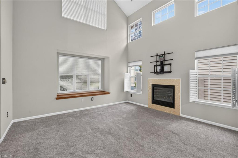 Photo 5 of 31 residential for sale in Virginia Beach virginia