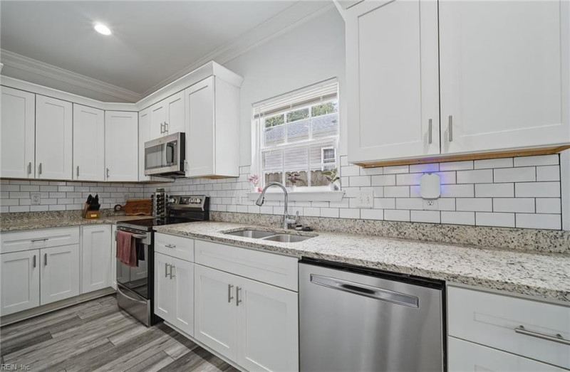 Photo 11 of 31 residential for sale in Hampton virginia