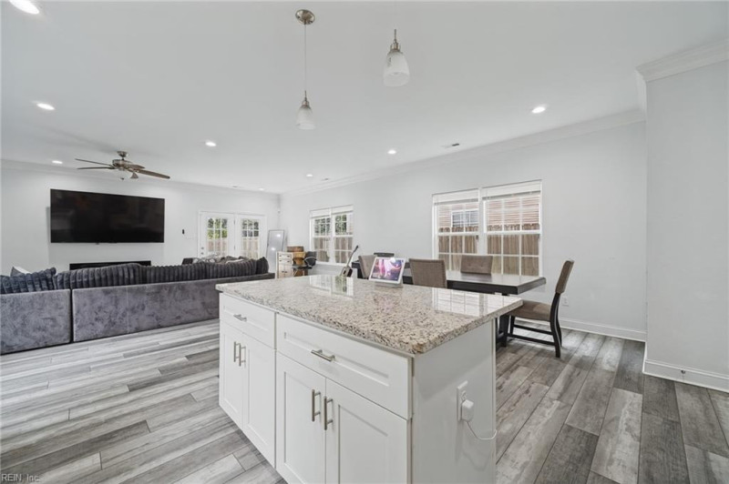 Photo 13 of 31 residential for sale in Hampton virginia