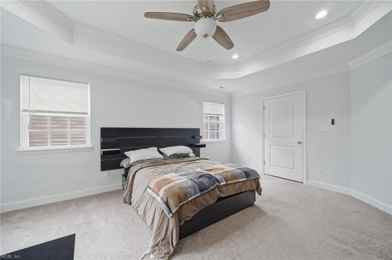 Photo 16 of 31 residential for sale in Hampton virginia