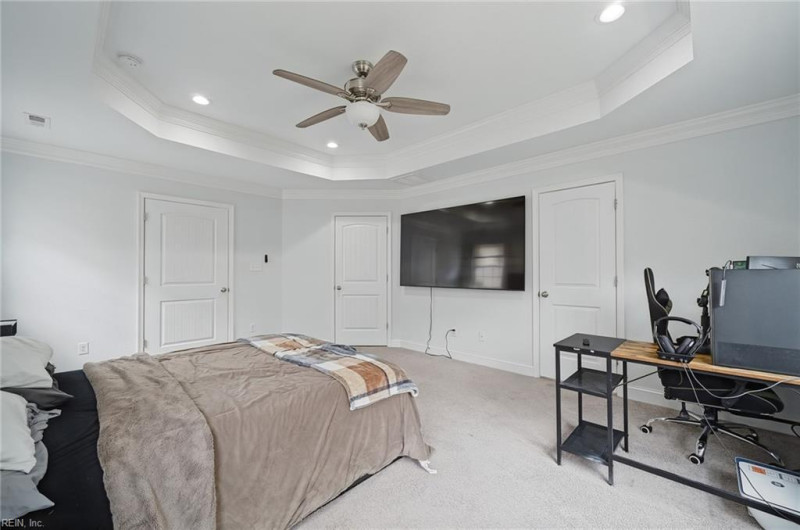 Photo 18 of 31 residential for sale in Hampton virginia