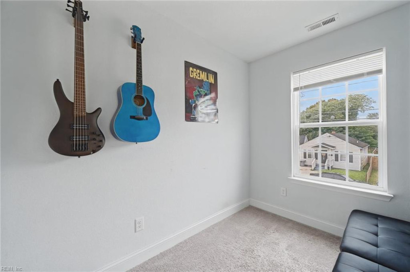 Photo 22 of 31 residential for sale in Hampton virginia