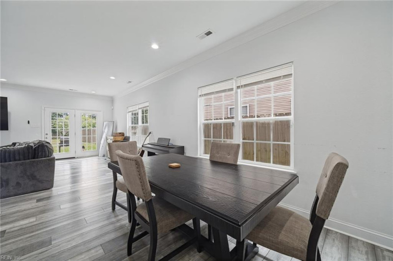 Photo 8 of 31 residential for sale in Hampton virginia