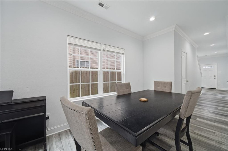 Photo 9 of 31 residential for sale in Hampton virginia