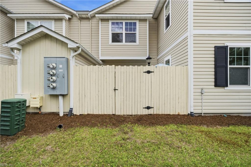 Photo 38 of 50 residential for sale in Chesapeake virginia Photo 38 of 50 residential for sale in Chesapeake virginia