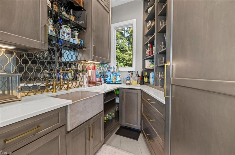 Photo 14 of 49 residential for sale in Virginia Beach virginia