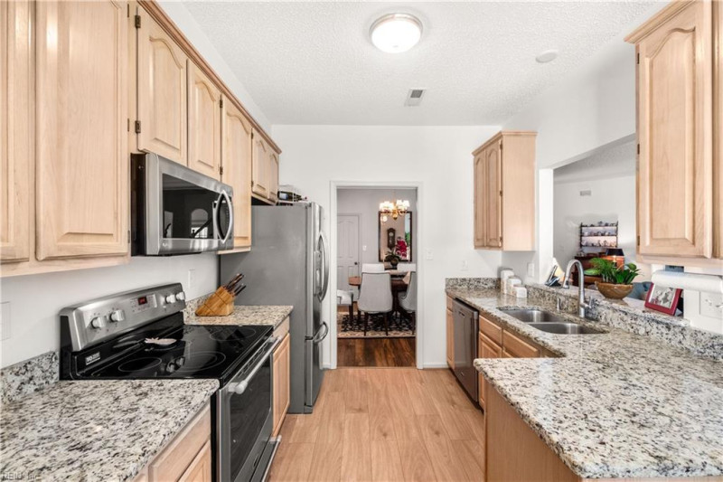 Photo 10 of 30 residential for sale in Virginia Beach virginia