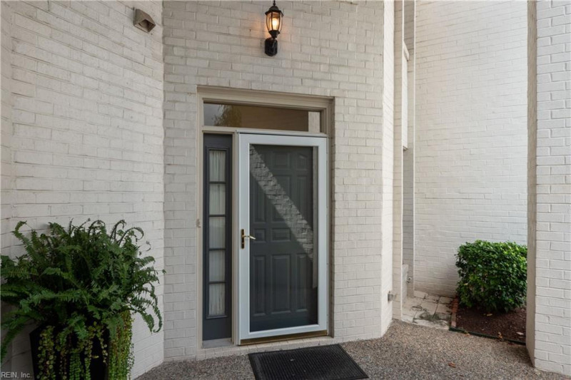 Photo 3 of 30 residential for sale in Virginia Beach virginia