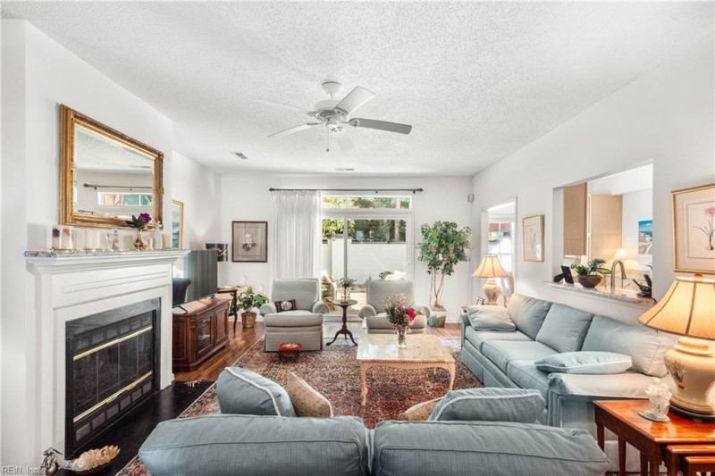 Photo 8 of 30 residential for sale in Virginia Beach virginia