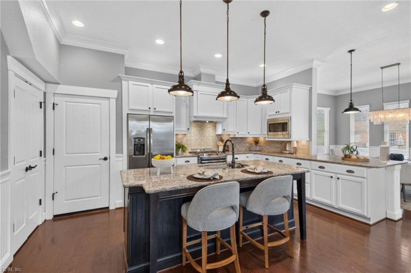 Photo 11 of 50 residential for sale in Chesapeake virginia