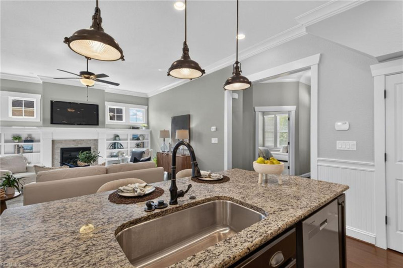 Photo 14 of 50 residential for sale in Chesapeake virginia