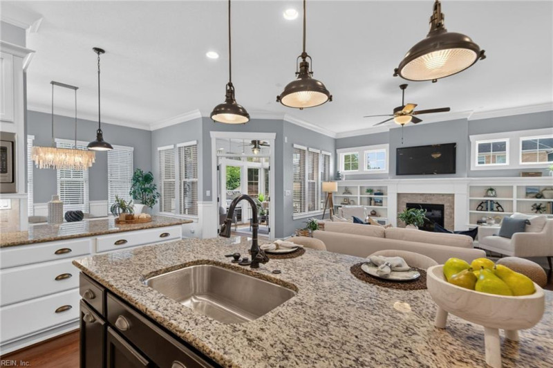 Photo 15 of 50 residential for sale in Chesapeake virginia