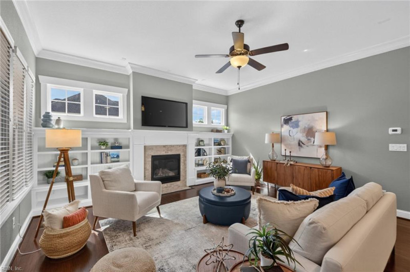 Photo 9 of 50 residential for sale in Chesapeake virginia