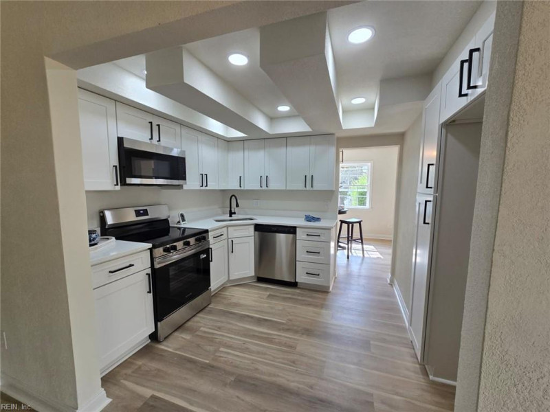 Photo 3 of 19 residential for sale in Virginia Beach virginia