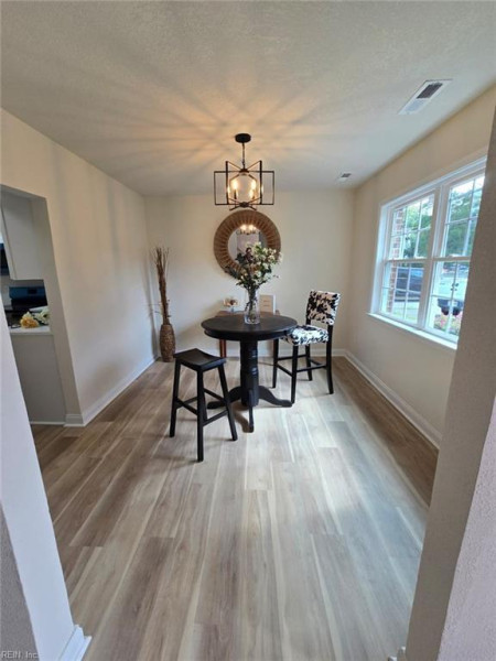 Photo 5 of 19 residential for sale in Virginia Beach virginia