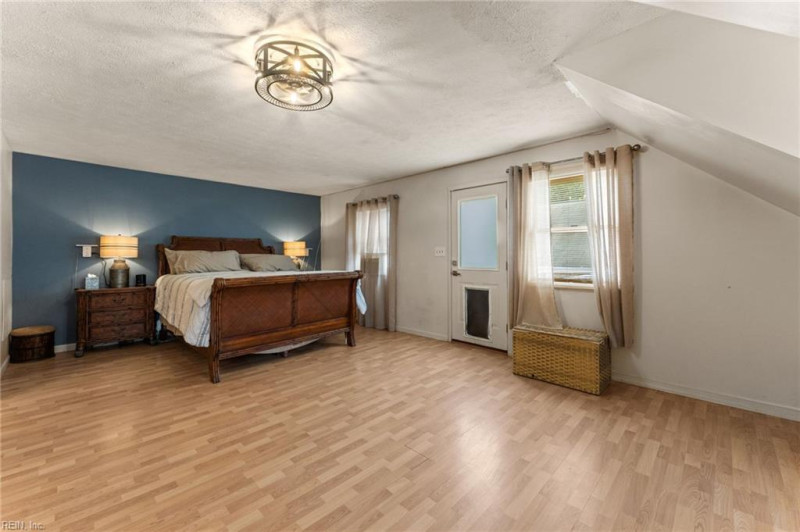 Photo 33 of 47 residential for sale in York County virginia