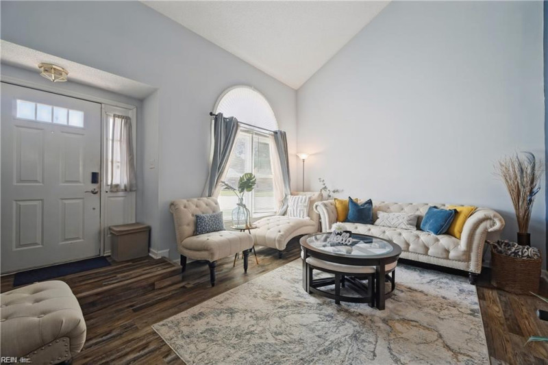 Photo 4 of 31 residential for sale in Newport News virginia