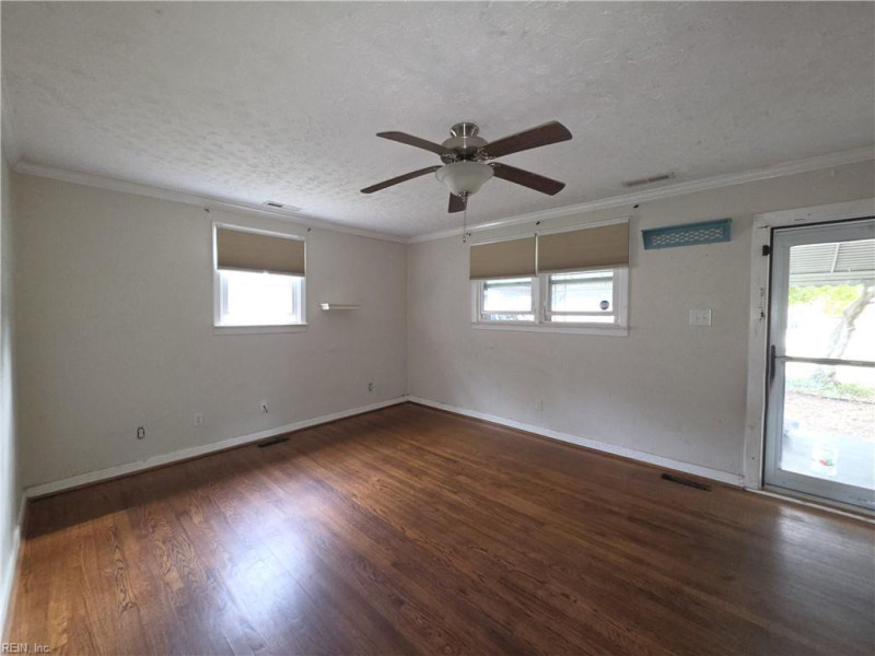 Photo 3 of 6 residential for sale in Hampton virginia