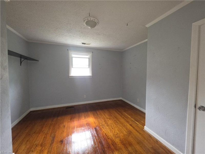 Photo 5 of 6 residential for sale in Hampton virginia