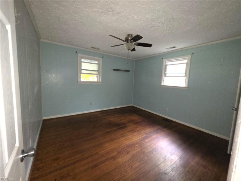 Photo 6 of 6 residential for sale in Hampton virginia